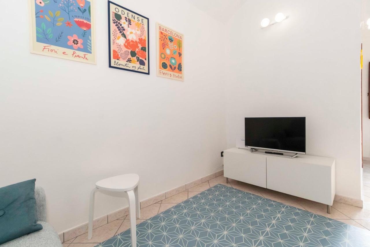 Colourful Flat San Donato Apartment ตูริน ภายนอก รูปภาพ