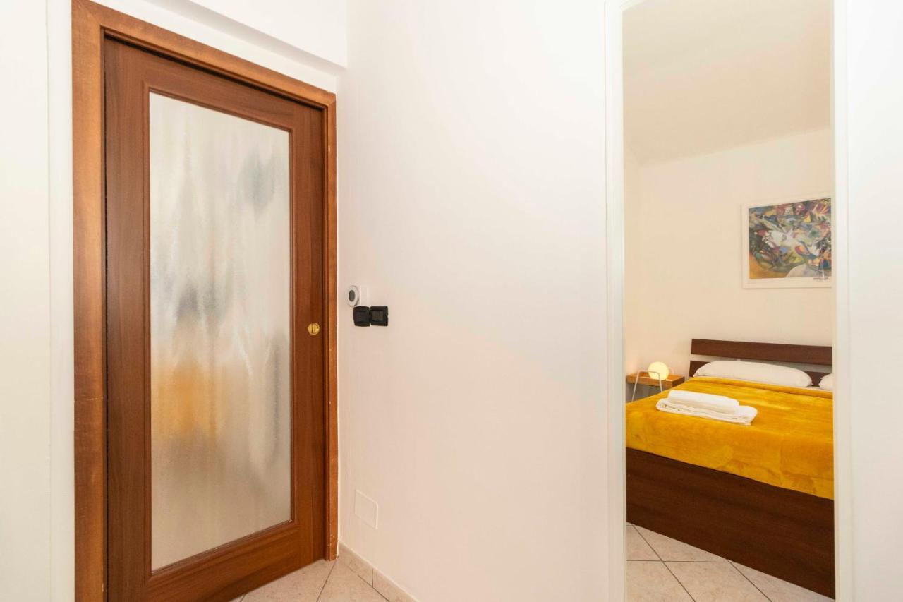 Colourful Flat San Donato Apartment ตูริน ภายนอก รูปภาพ